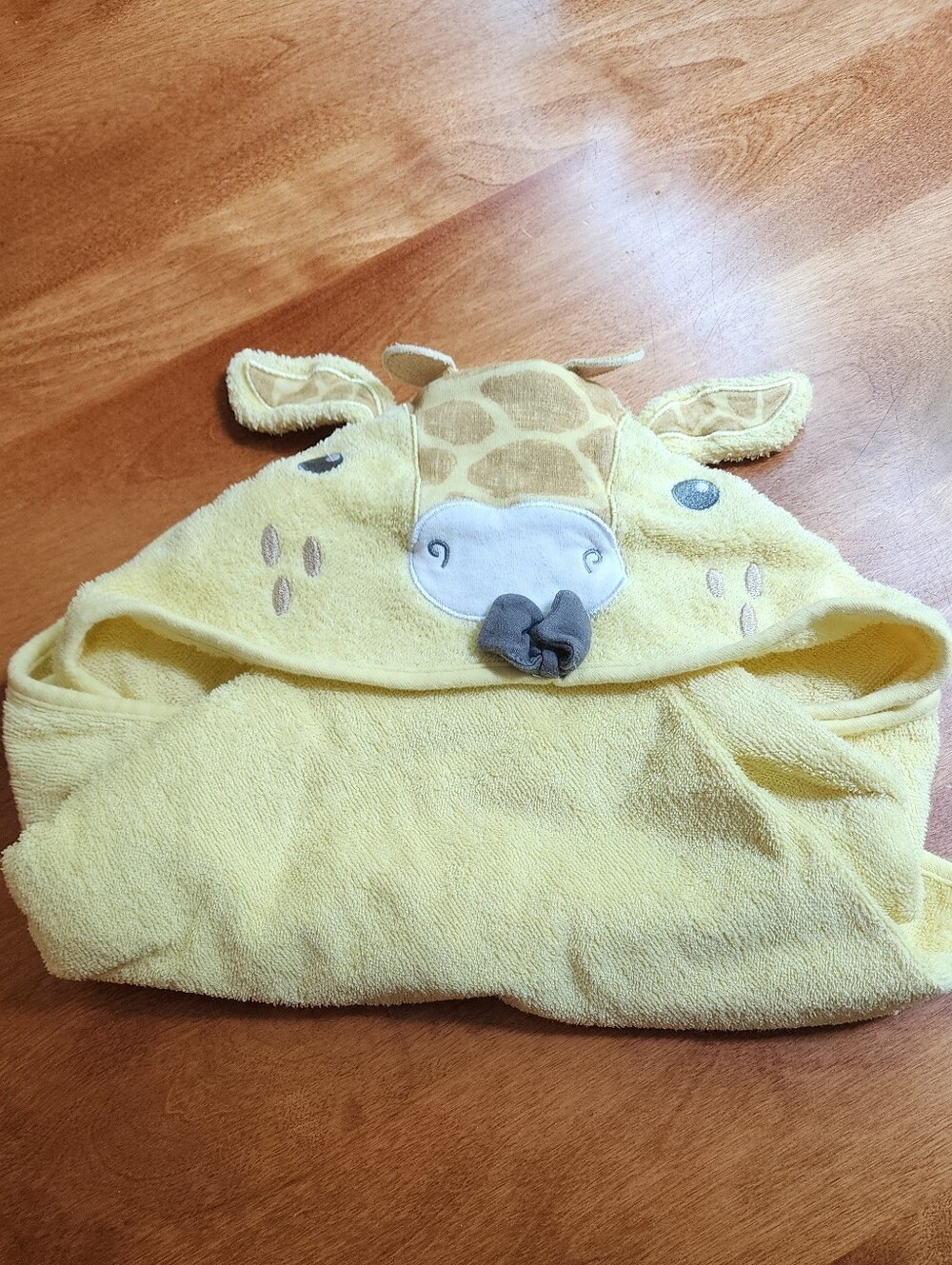 Amazon Yellow Giraffe Hooded Baby Bib/Towel